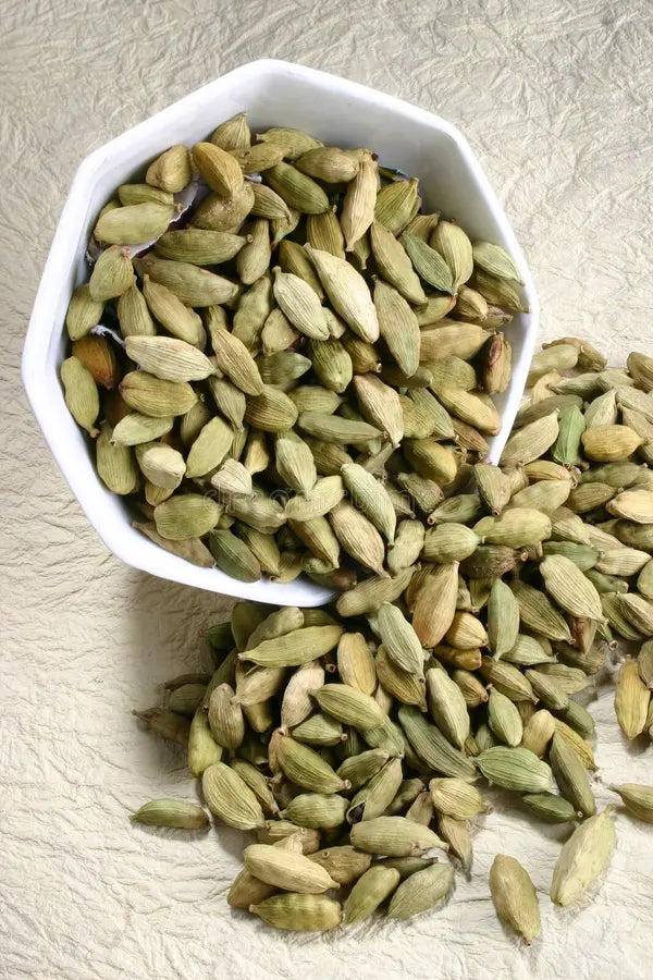 Badi Elaichi - Large Cardamom